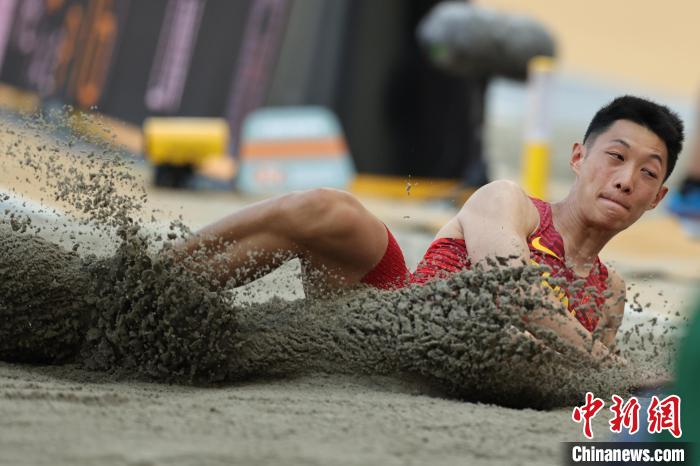 刘诗颖王嘉男世锦赛资格赛惊险晋级，递补与逆