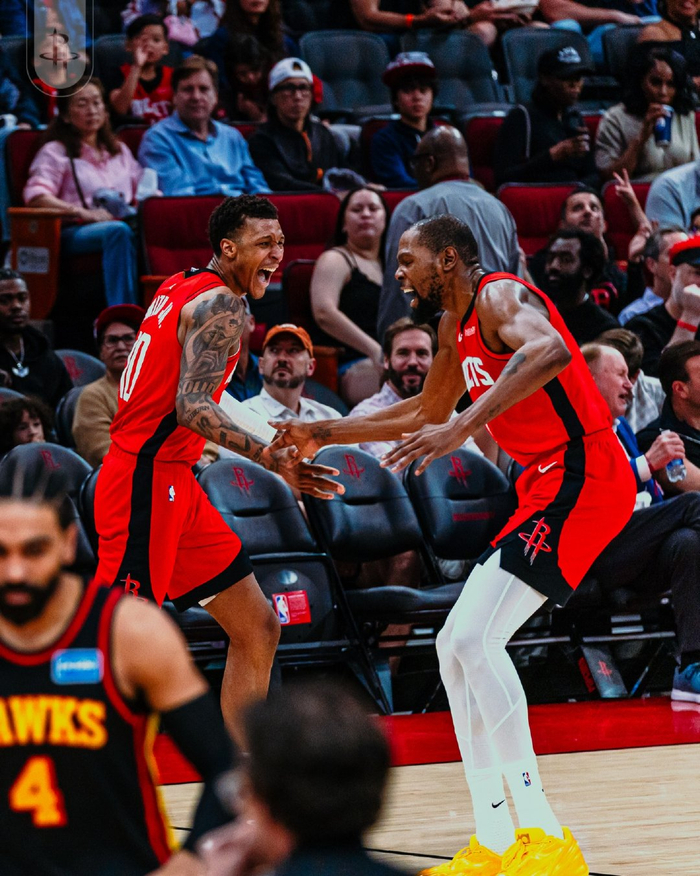 杜兰特回应火箭队氛围争议：输球时被指冷面，