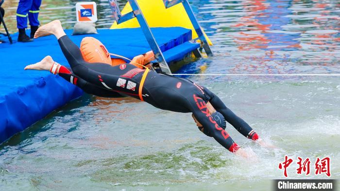 浠水首届乡村铁人三项赛开赛 苗浩夺男子全程组