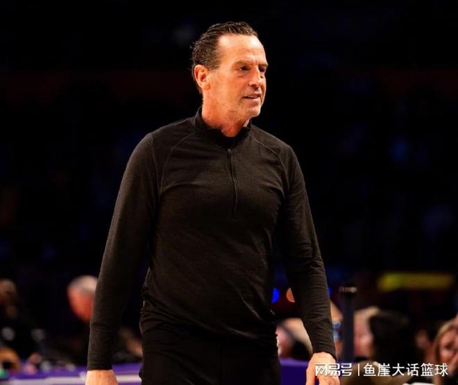 骑士惨败湖人暴露防守漏洞三分命中率低迷